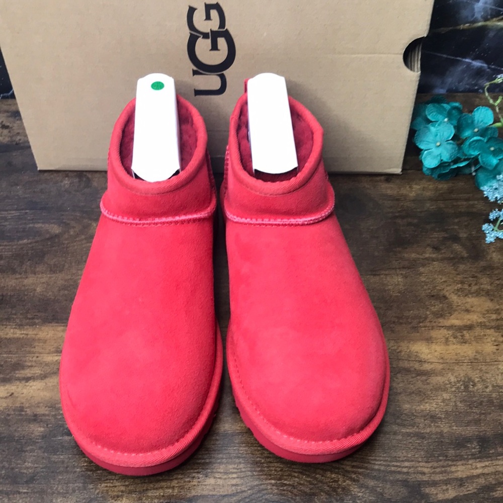 UGG Classic Ultra Mini Booties Samba Red Tnl 8M